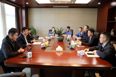 平湖市委常委、副市長戴振一行蒞臨景興紙業(yè)調(diào)研指導(dǎo)