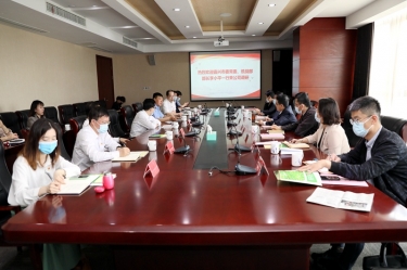 嘉興市委常委、統(tǒng)戰(zhàn)部部長(zhǎng)李小平一行蒞臨景興紙業(yè)調(diào)研指導(dǎo)