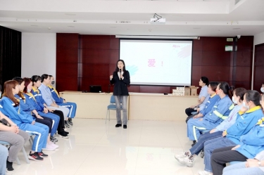 以愛為線，以懂為梁 | 景興紙業(yè)開展“與青春期孩子的溝通——懂是愛的前提”互動(dòng)沙龍活動(dòng)