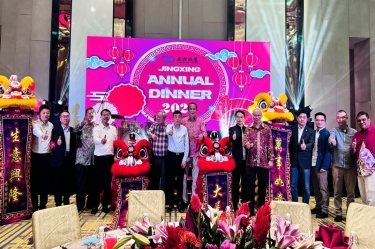 龍行千里 不忘初心 | 景興紙業(yè)全資子公司景興控股（馬）有限公司年會(huì)盛典點(diǎn)燃2024！