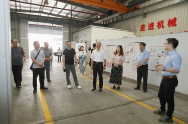 實(shí)地觀摩促交流 技能賦能助發(fā)展 | 山東省淄博市淄川區(qū)總工會黨組成員、副主席馮進(jìn)明一行蒞臨景興紙業(yè)調(diào)研交流